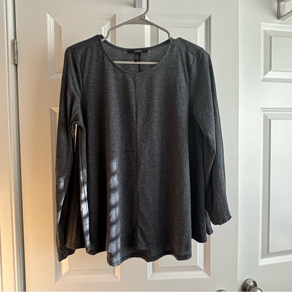 Gray forever 21 knit top size M